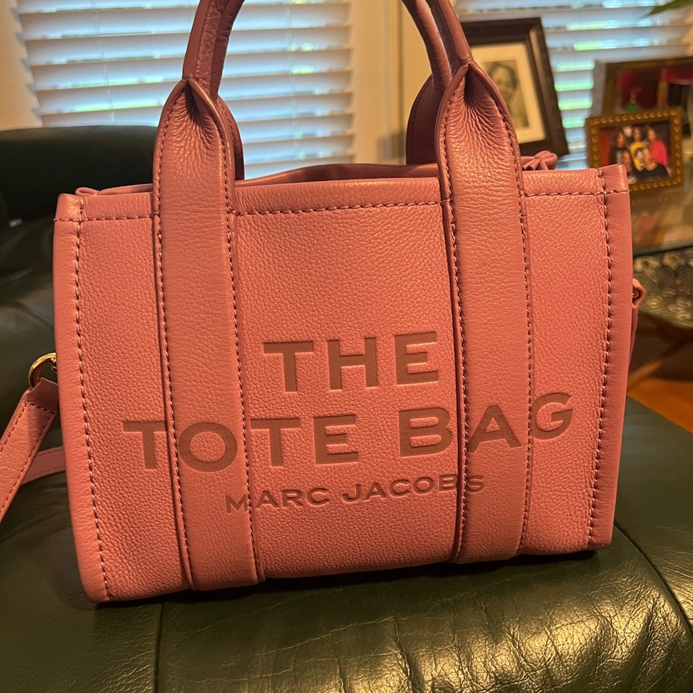 Marc jacobs leather tote